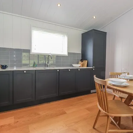 Hawthorn Croft * 울버스톤